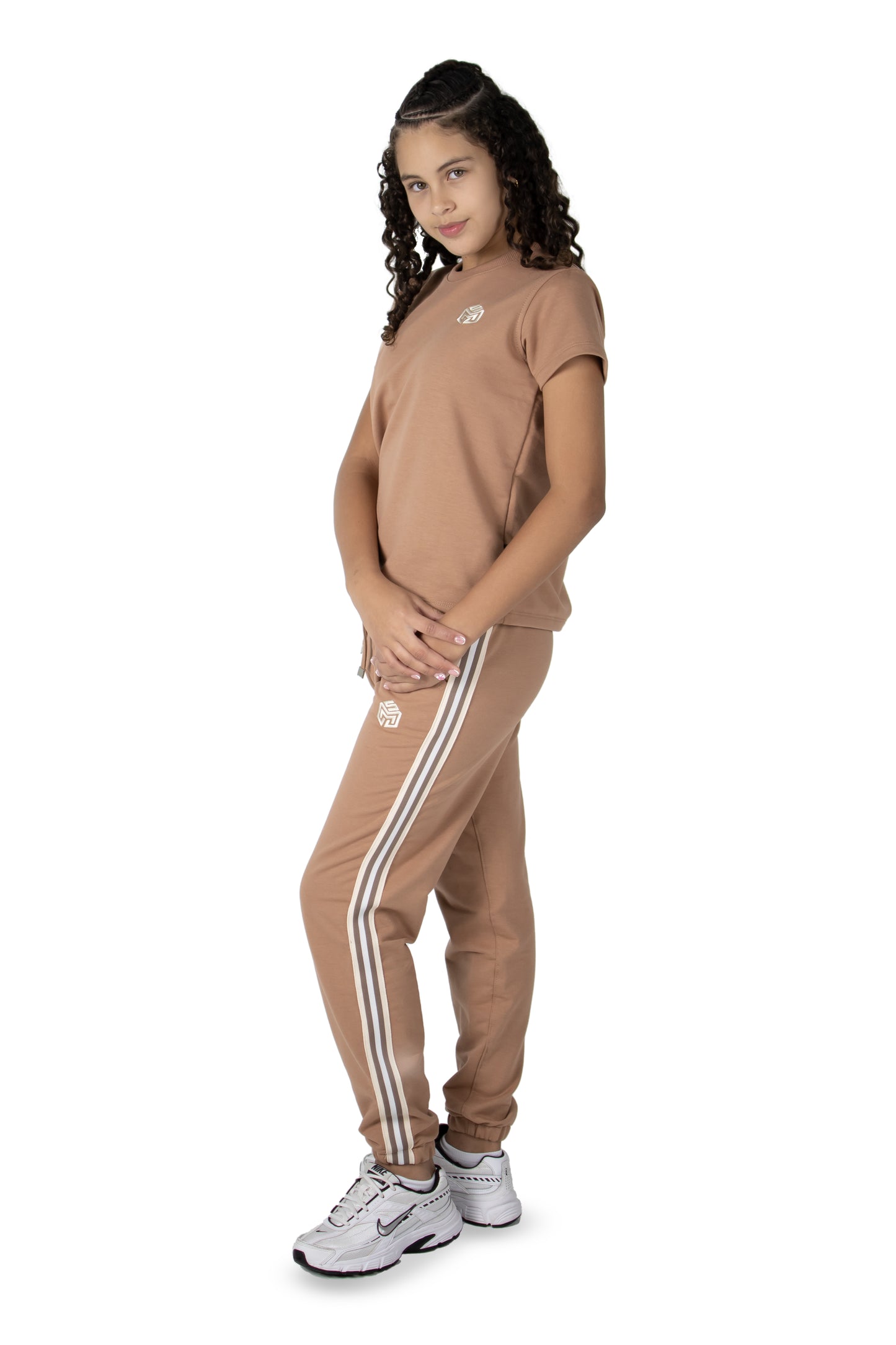 Free Roots Kids Set Niña