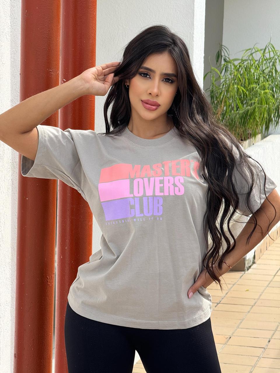 CAMISETA TIPO OVERSIZE