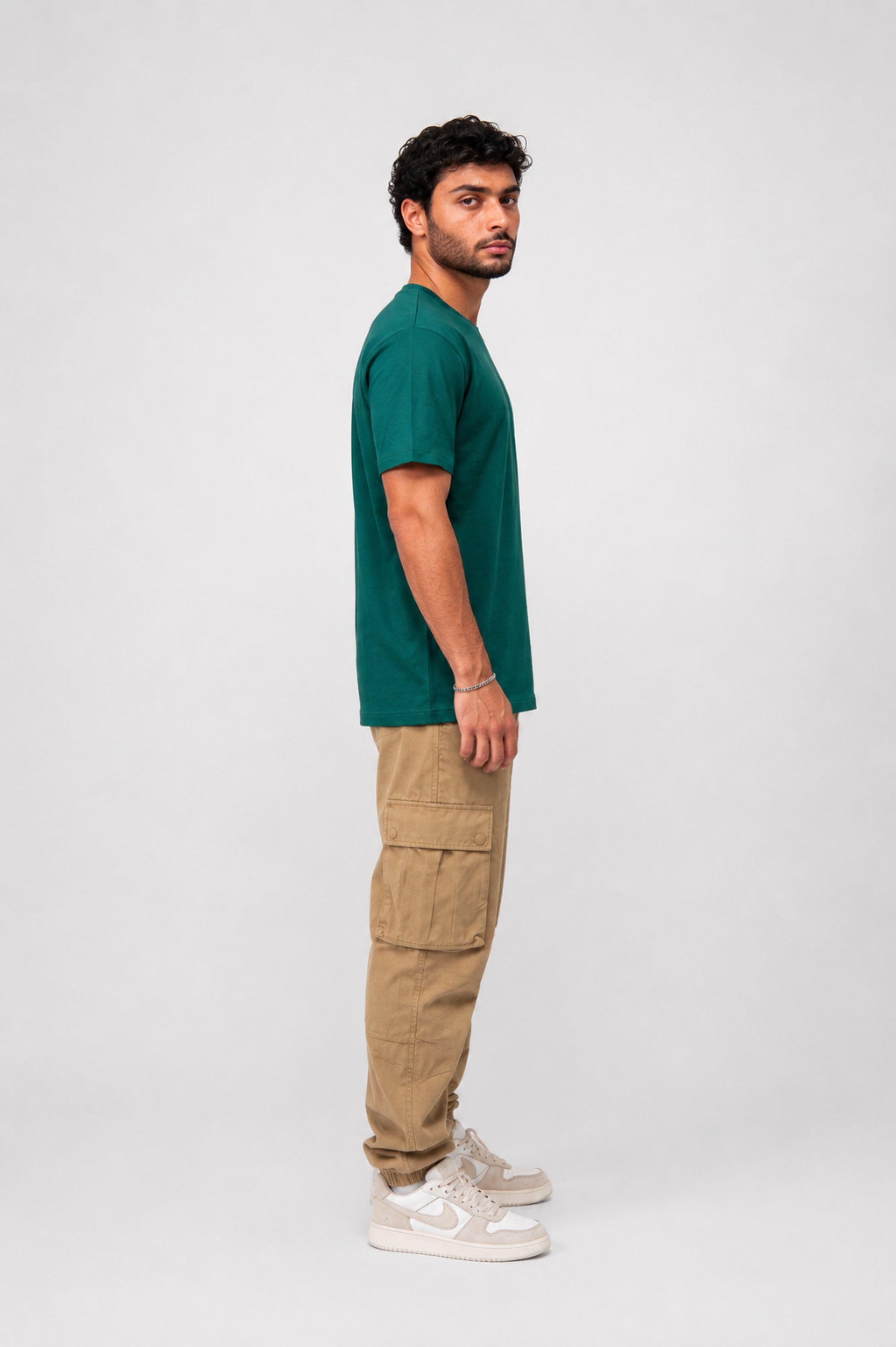 Camiseta basica Zenth verde, vista lateral